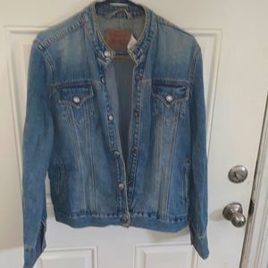 Womens Levi’s Jean jacket